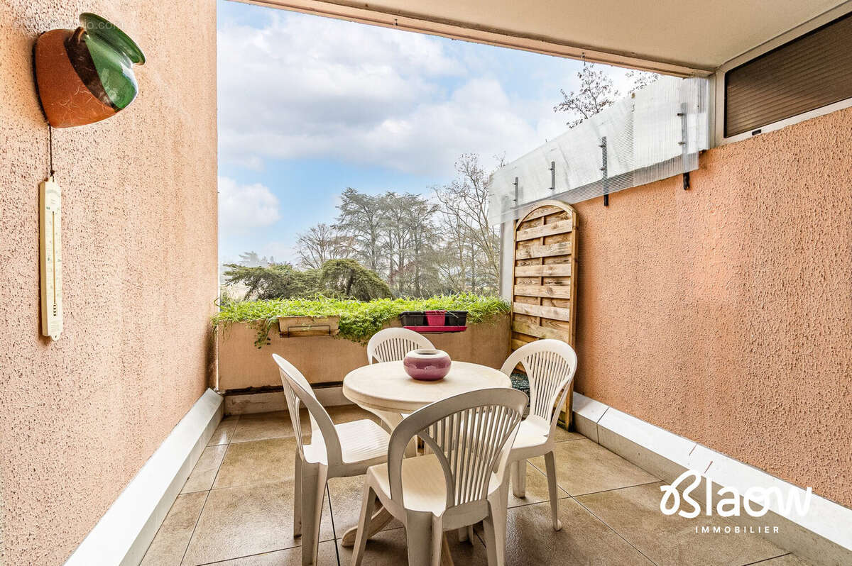 Appartement à DECINES-CHARPIEU