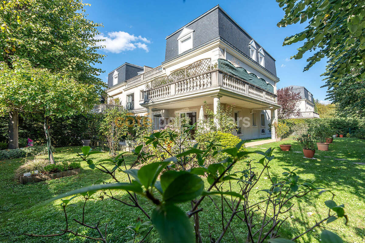 Appartement à SAINT-MAUR-DES-FOSSES