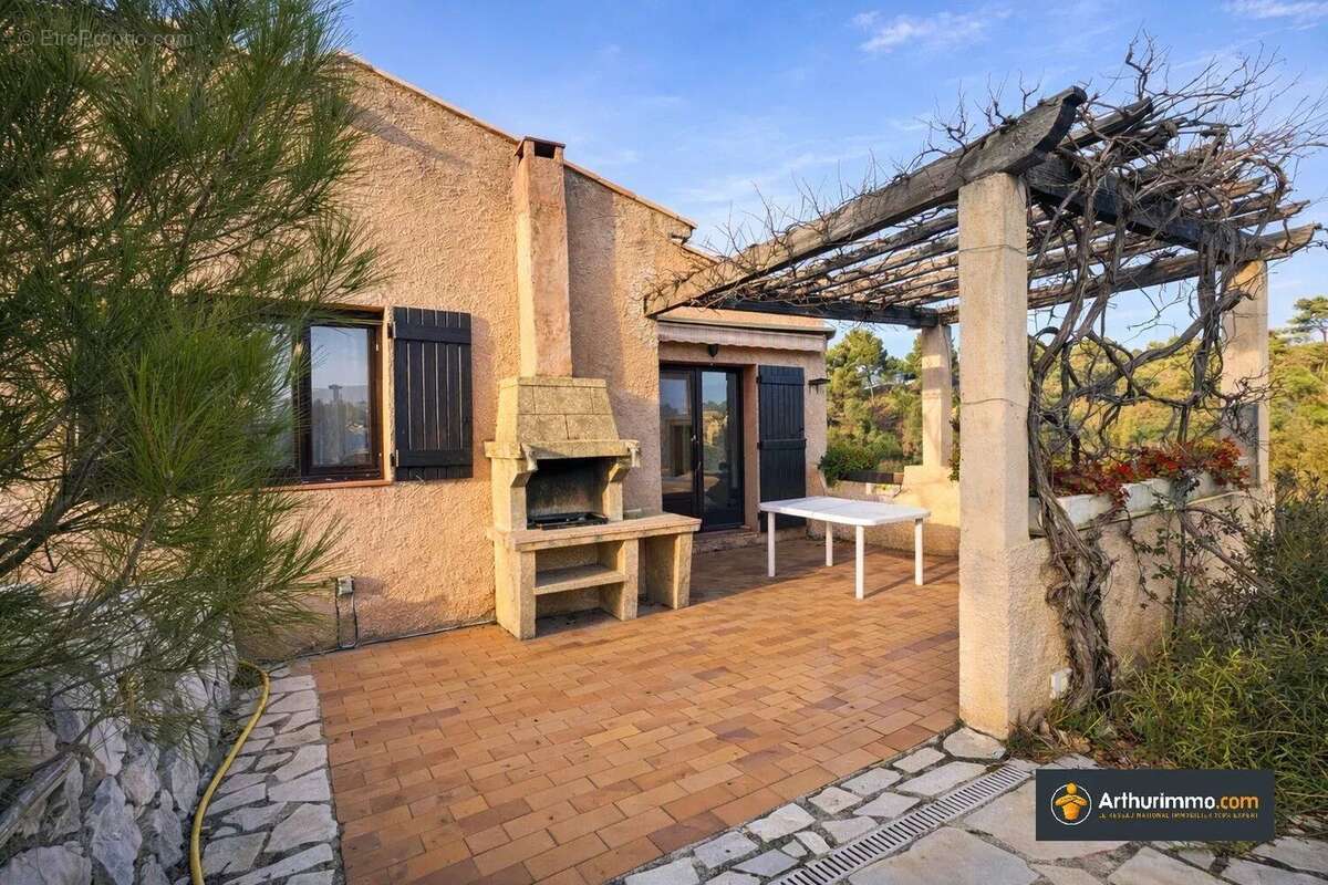 Maison à CARROS