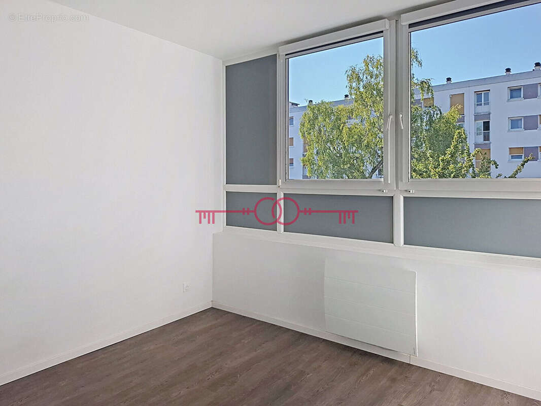 Appartement Chalons En Champagne 5 pièce(s) 97.3 m2 - photo 6