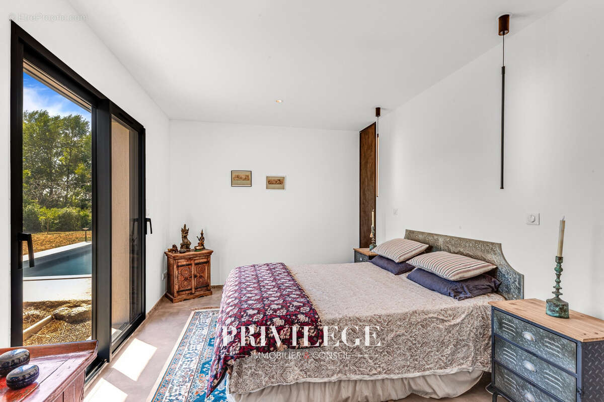 Aups — Exclusivité — Maison neuve avec piscine, prestations soignées et potentiel d’évolution - photo 18