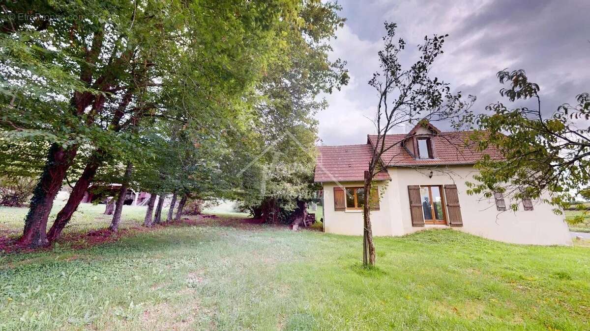 Maison à SALIGNY-SUR-ROUDON