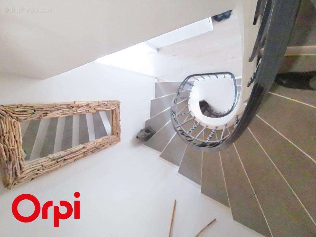 Appartement à LA CADIERE-D'AZUR