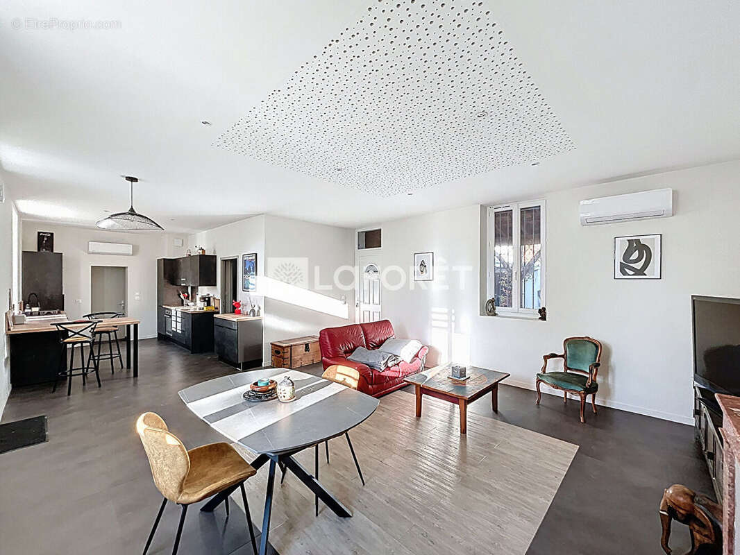 Maison à CASTELSARRASIN