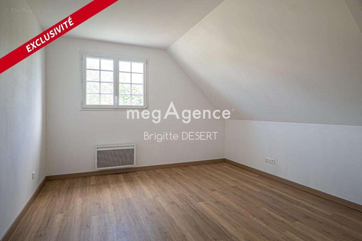 Maison à MONTFORT-LE-GESNOIS