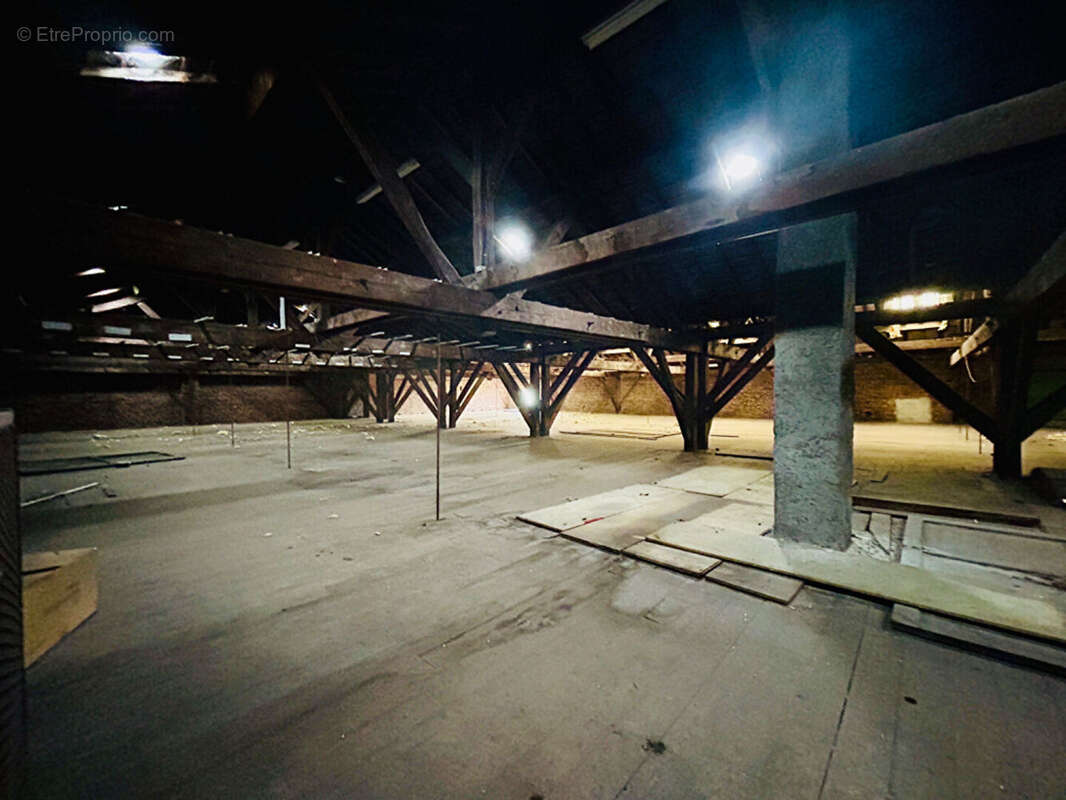 Commerce à SAINT-ERME-OUTRE-ET-RAMECOURT