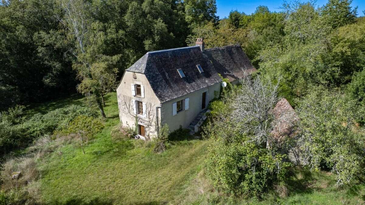 Maison à GOURDON