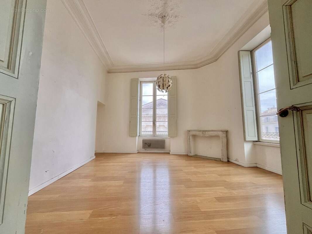 Appartement à NIMES