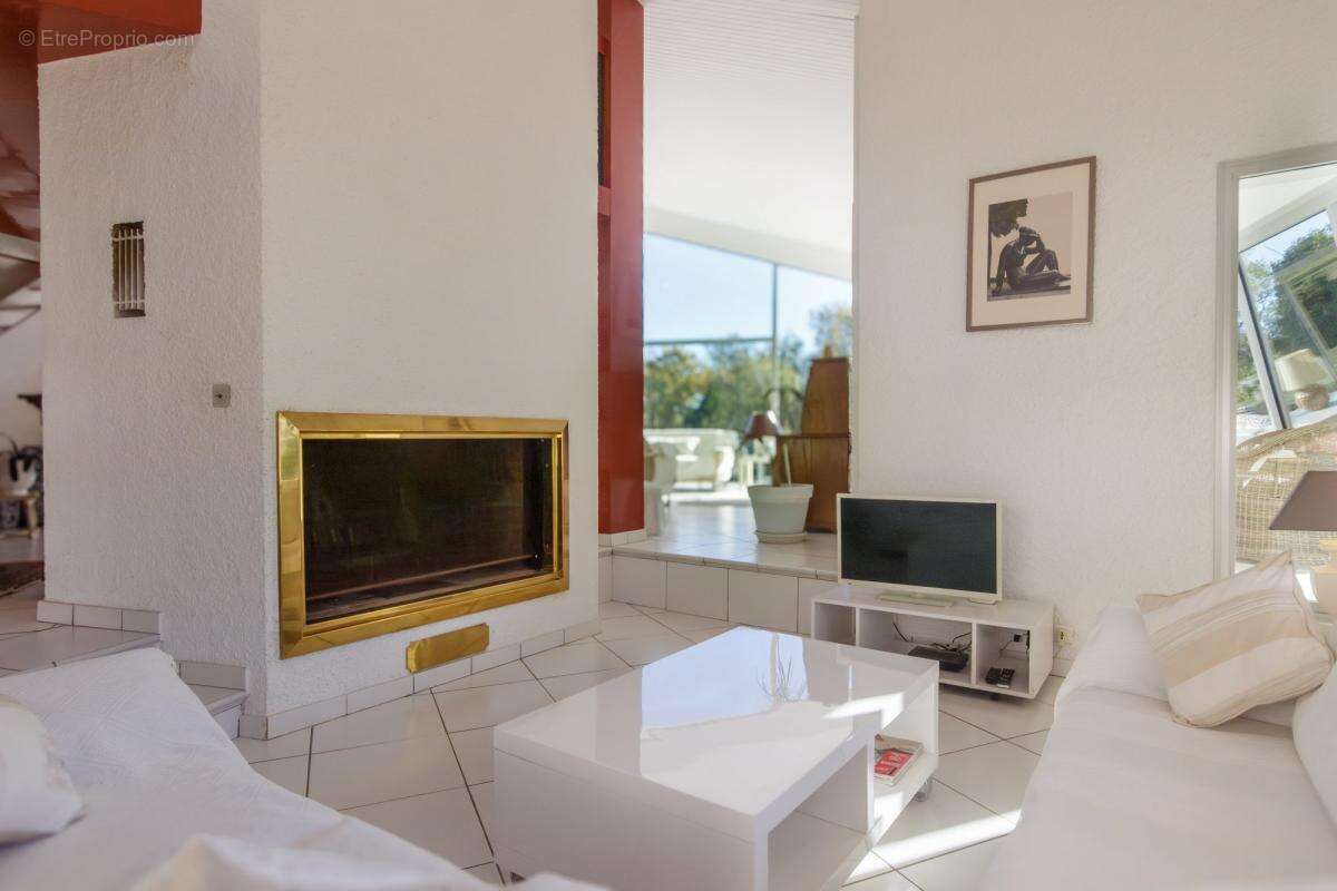 Maison à SAINT-CYPRIEN