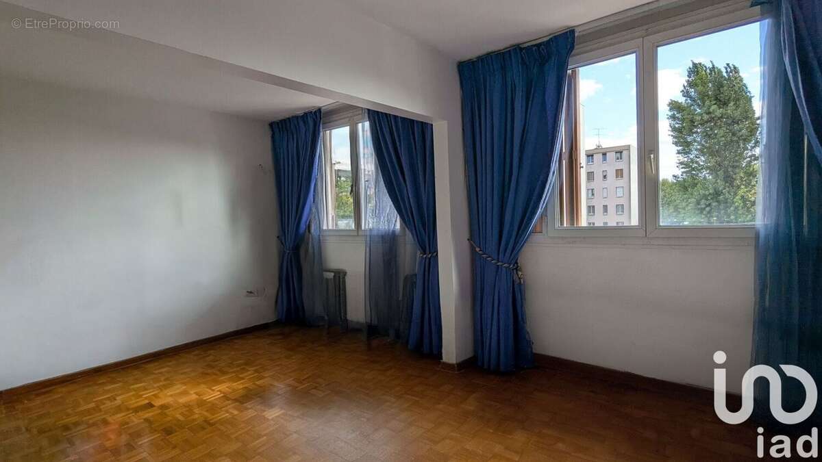 Photo 6 - Appartement à LE BLANC-MESNIL