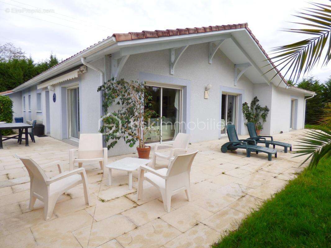 Maison à PEYREHORADE