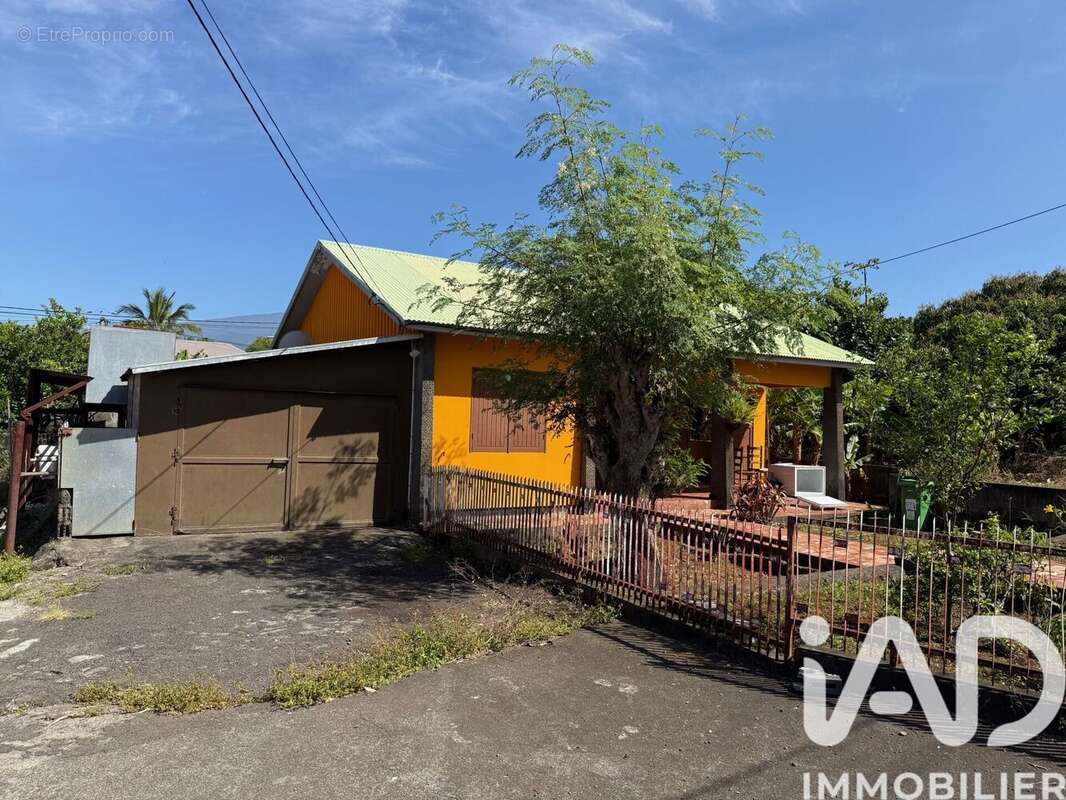 Photo 2 - Maison à LE TAMPON