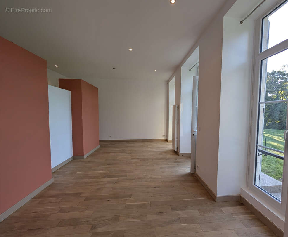 Appartement à SAINT-JEAN-DE-BRAYE