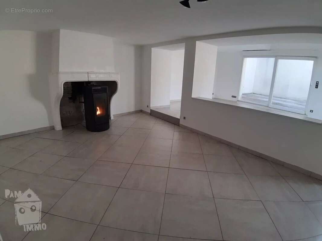 Proche Leyr grande maison de village - photo 4