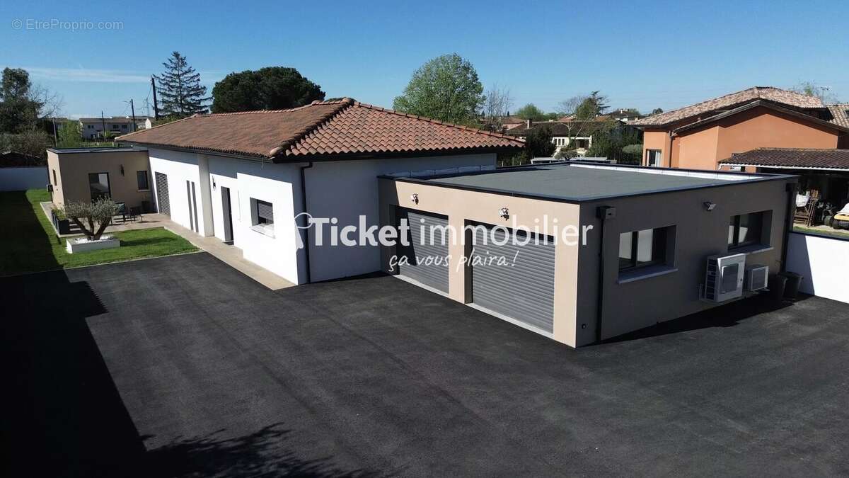 Maison à LA SALVETAT-SAINT-GILLES