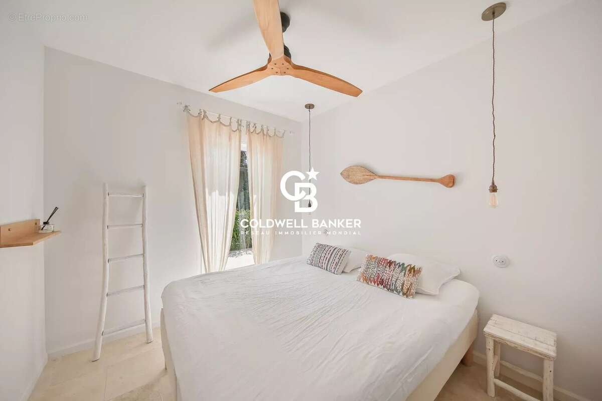 Maison à CARQUEIRANNE