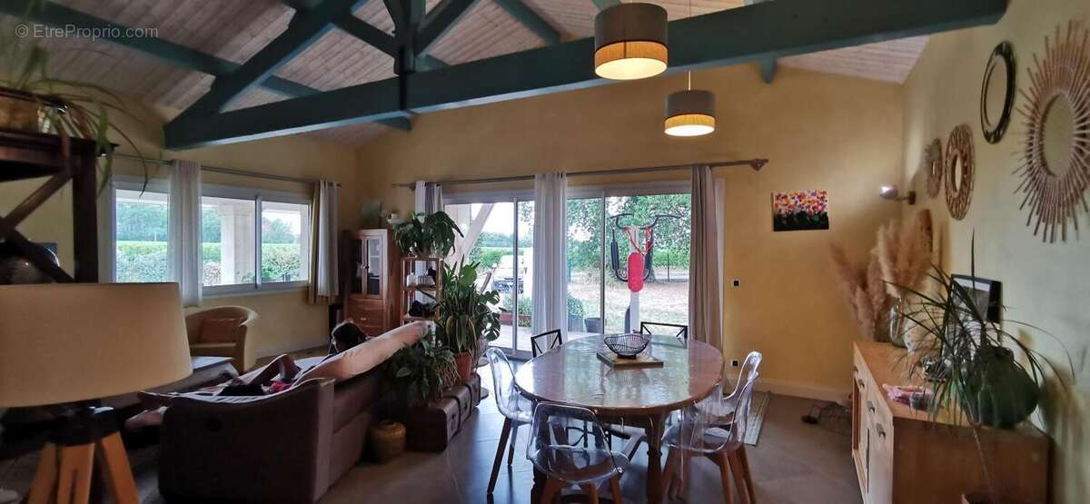 Maison à SAINT-ANDRE-DE-CUBZAC