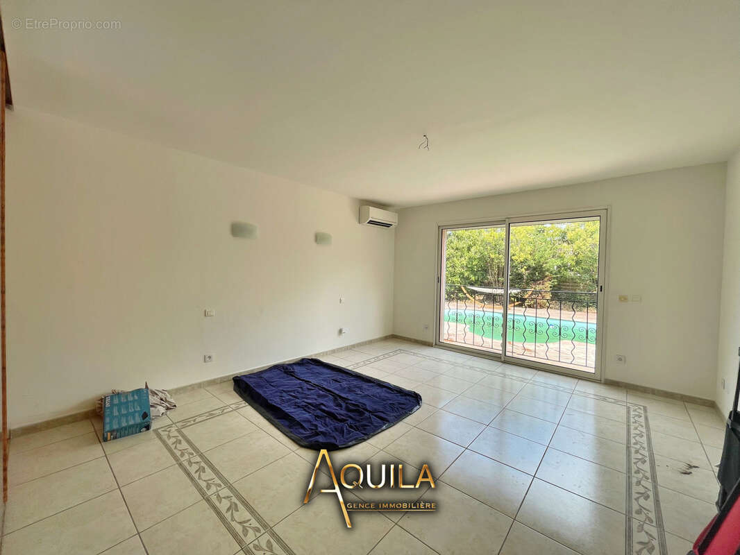 Maison à VILLENEUVE-LES-BEZIERS