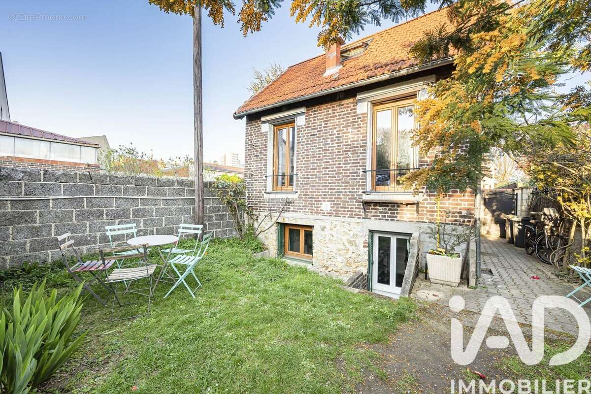 Photo 5 - Maison à GENNEVILLIERS