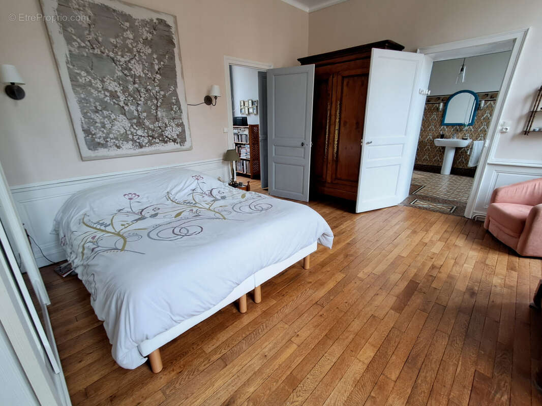 Maison à CHATEAU-GONTIER