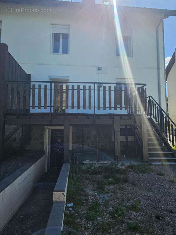 Exclu:  SAINT MAURICE  Maison rénovée en totalité de 131,98 m² habitable avec son terrain attenant de 654 m² - photo 10