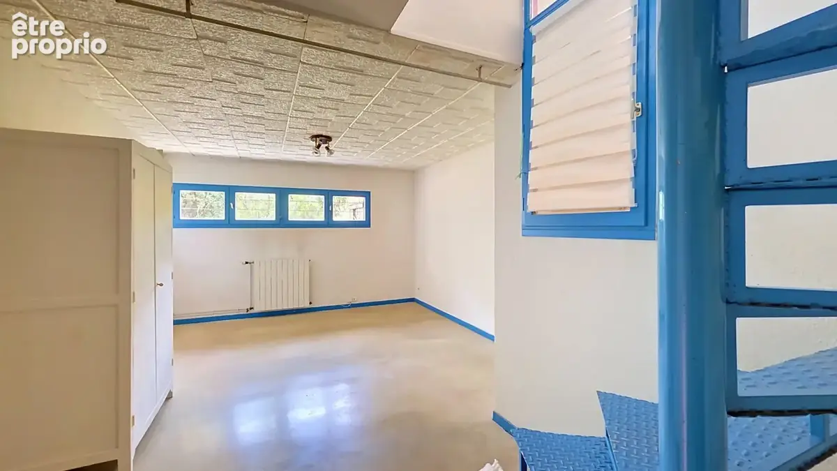 LES MARTRES DE VEYRE - Maison d'architecte 168 m2 sur terrain de 1043 m2 - photo 12