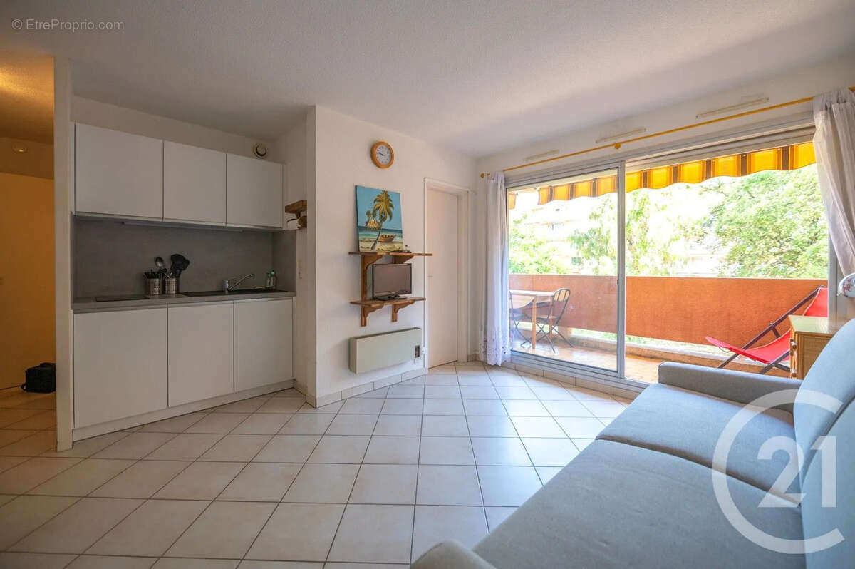 Appartement à BORMES-LES-MIMOSAS