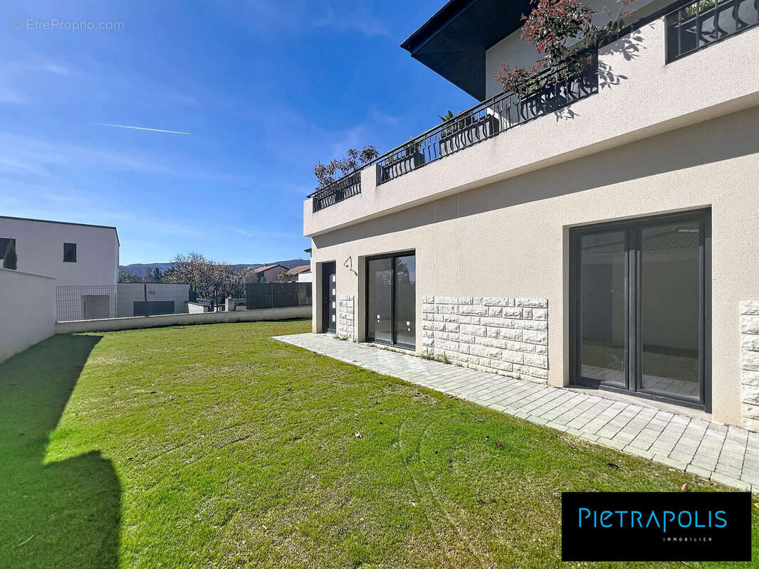 Appartement à FONTAINES-SUR-SAONE