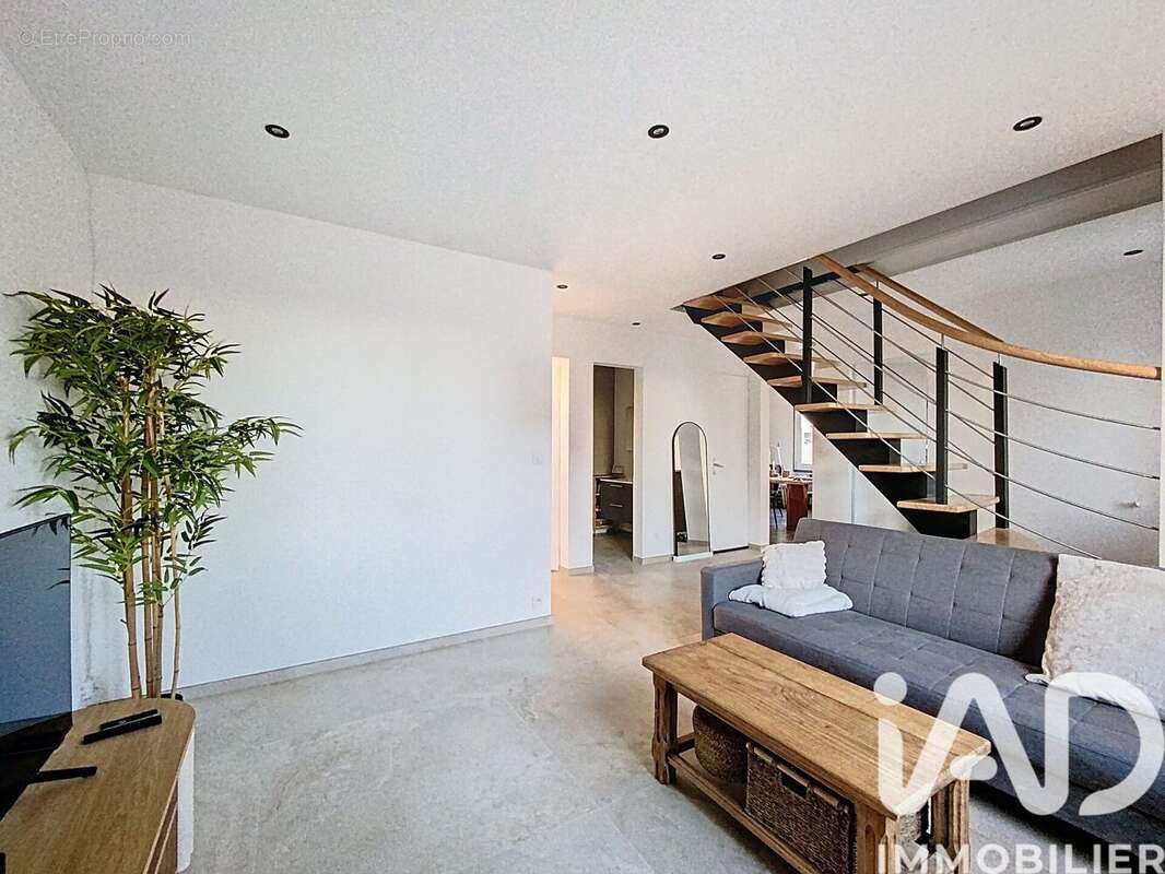 Photo 2 - Maison à LA MOTTE