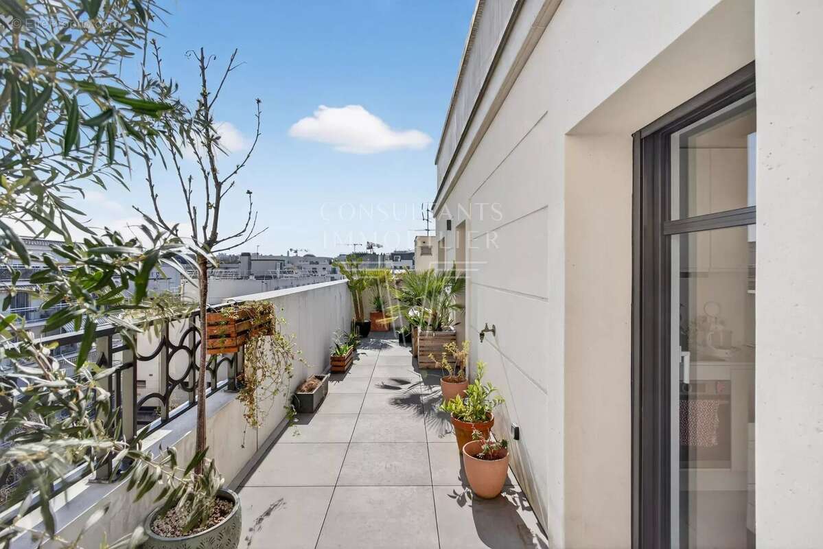 Appartement à LEVALLOIS-PERRET