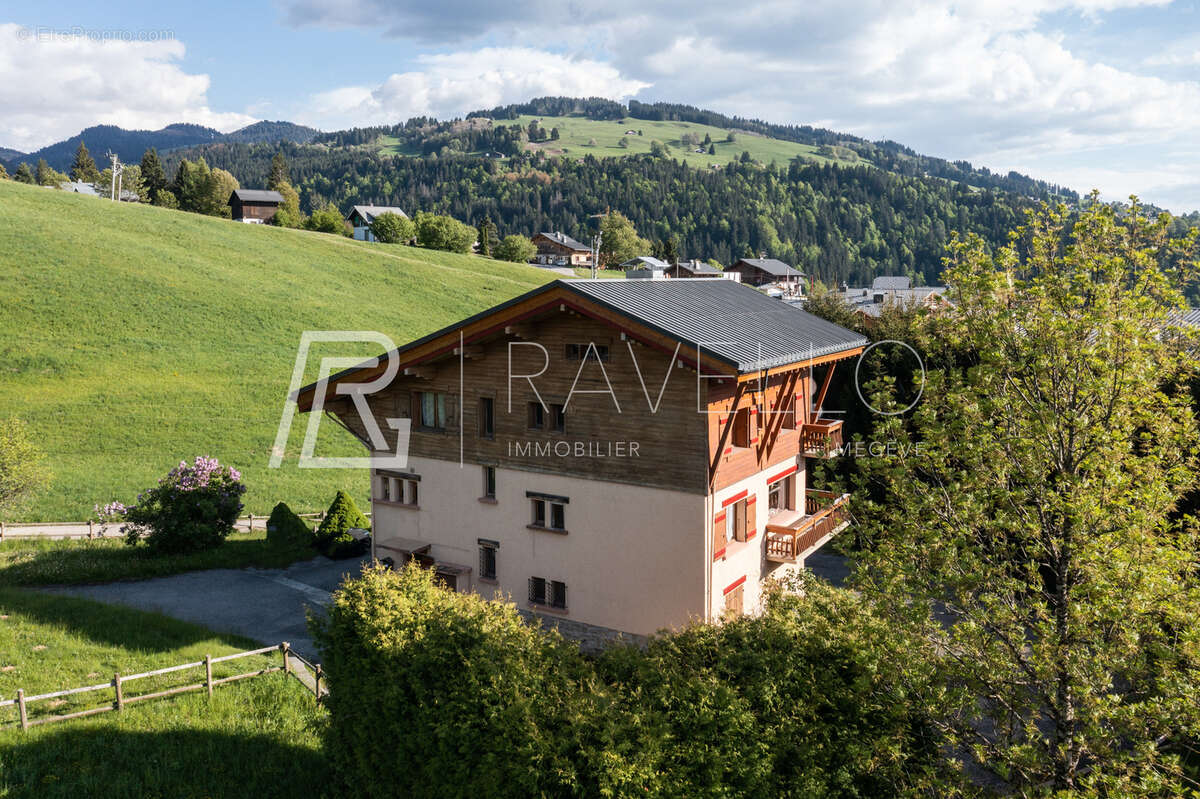 Maison à NOTRE-DAME-DE-BELLECOMBE