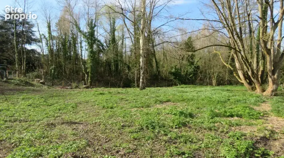 Terrain à MONTFORT-L'AMAURY