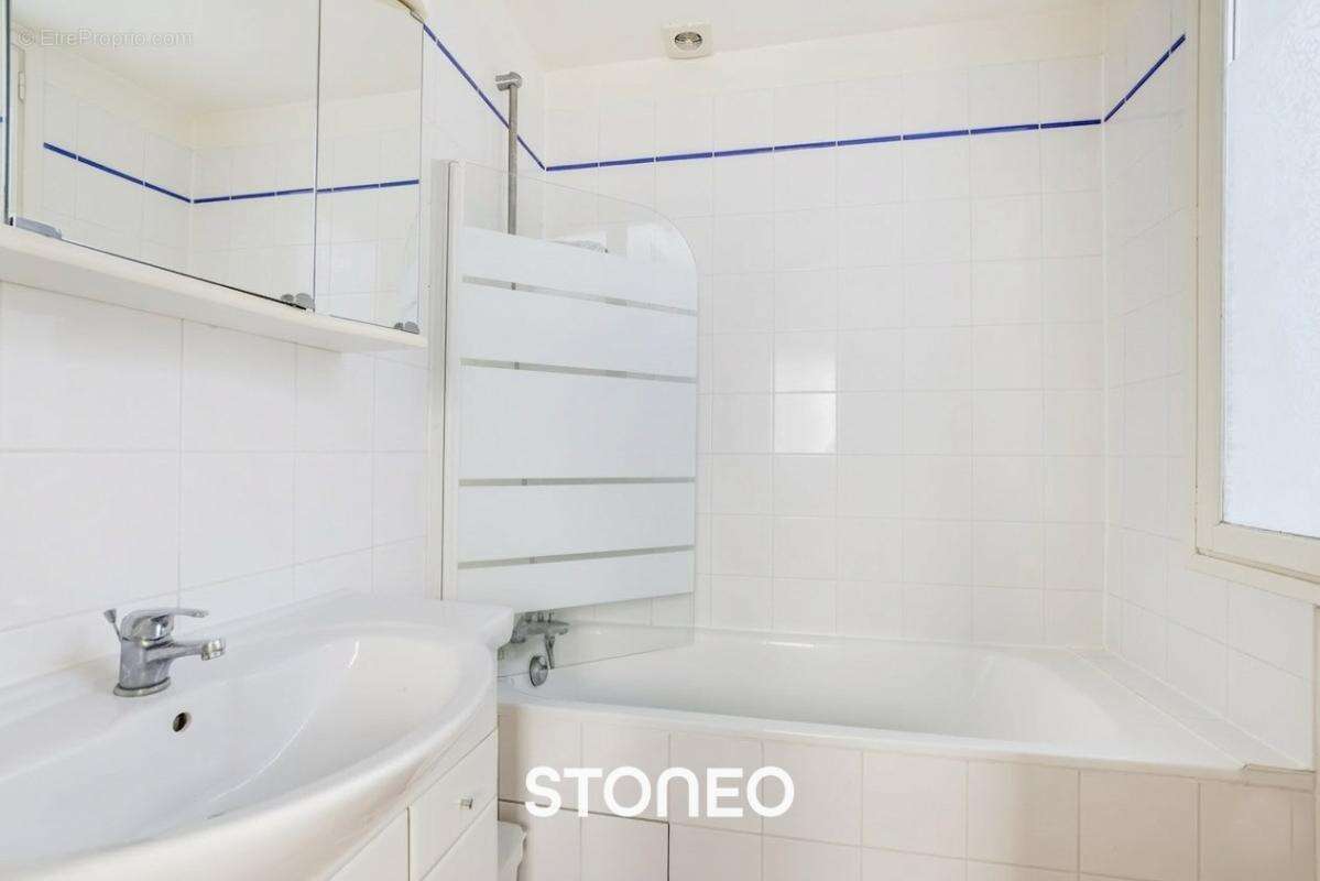 Appartement à PARIS-3E