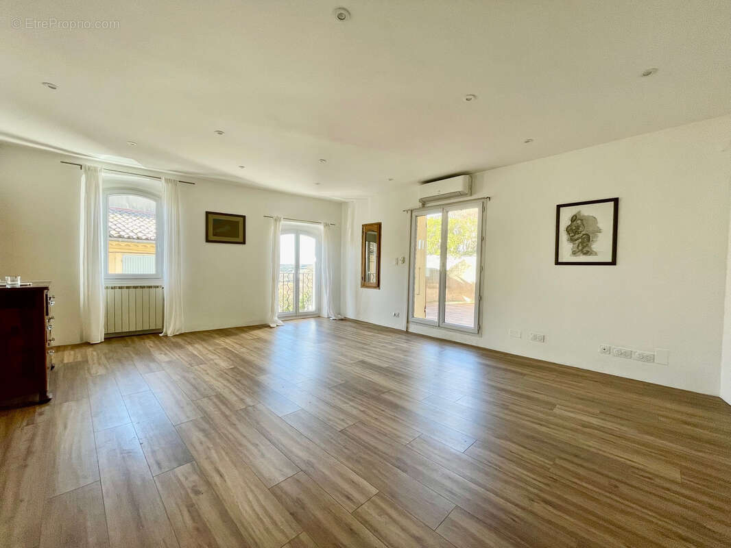 Maison à VAISON-LA-ROMAINE