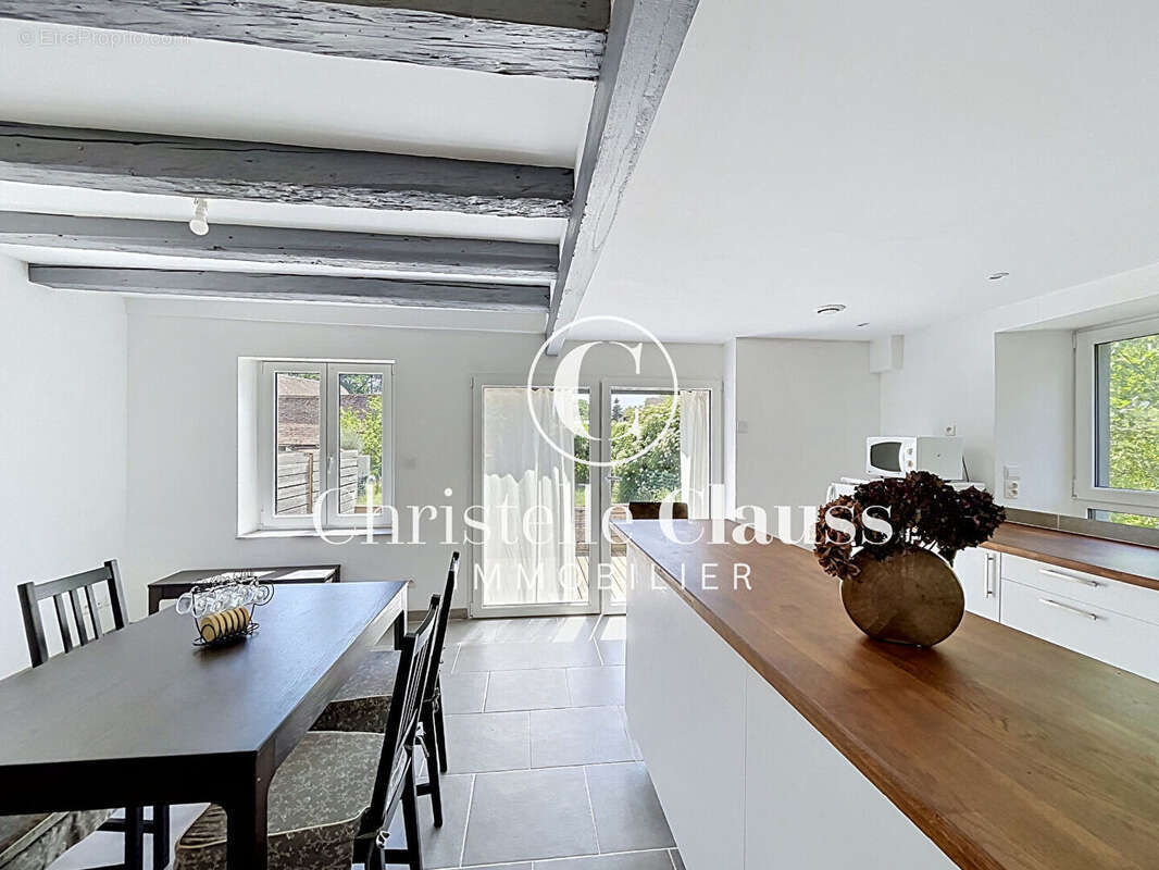 Unique 5-Room House in Berstett 150 m² - photo 4