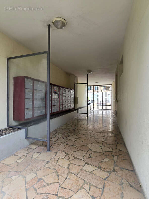 Appartement à LES PAVILLONS-SOUS-BOIS