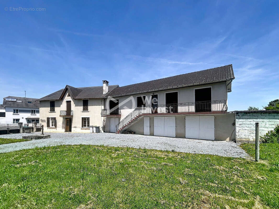 Maison 237 m² à Asson  - photo 7
