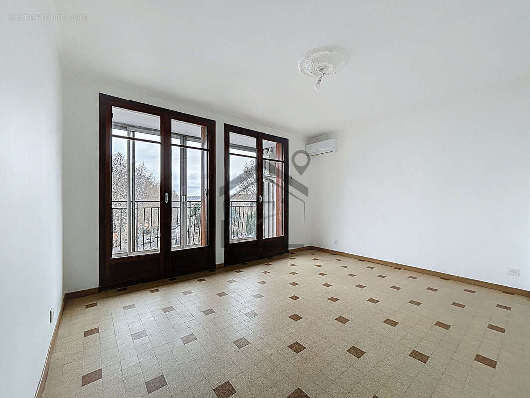 Appartement 61 m² à Marseille-15e  - photo 2