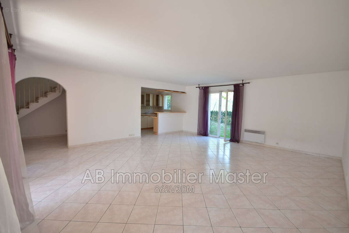 Maison à VILLENEUVE-LOUBET