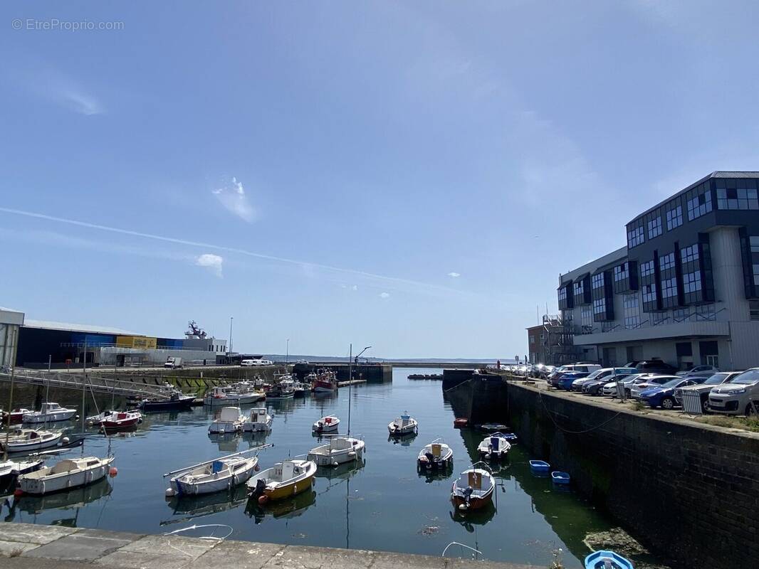 Autre à BREST