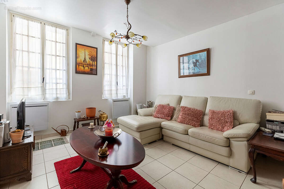Appartement à PARIS-15E