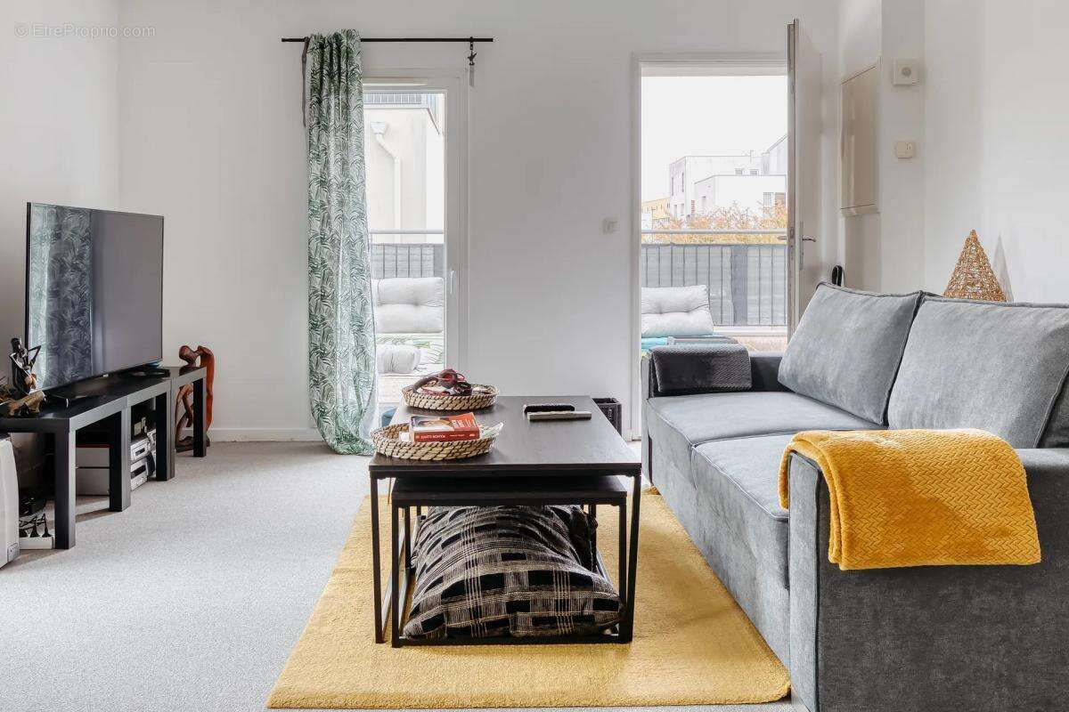 Appartement à VAL-DE-REUIL