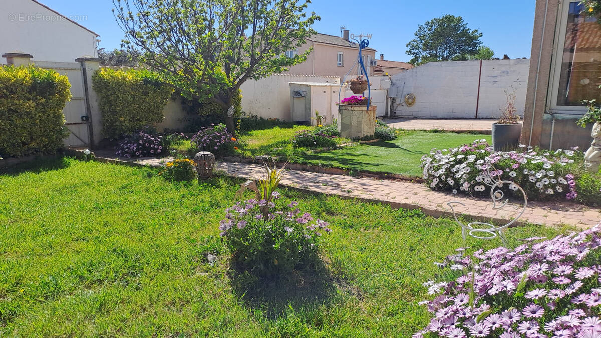 Maison à COURSAN