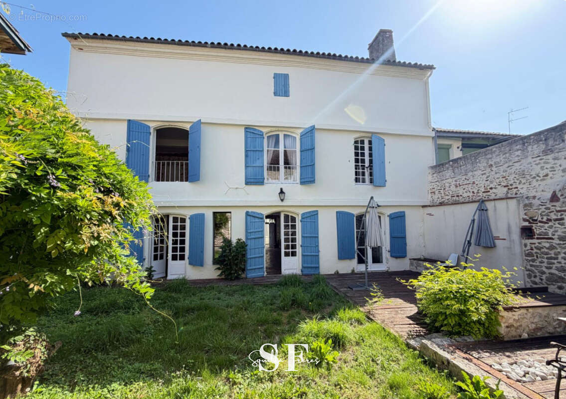 Maison à LAYRAC