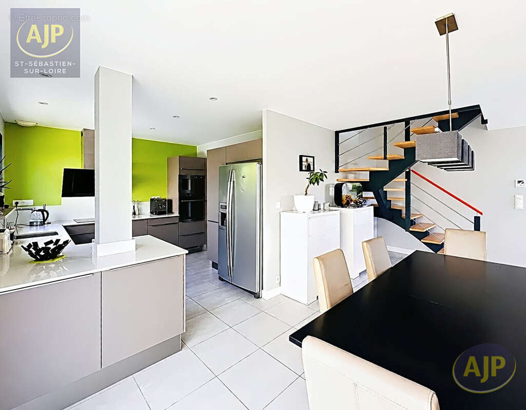 Maison Orvault Bourg,152 m², 5 Chambres, - photo 9