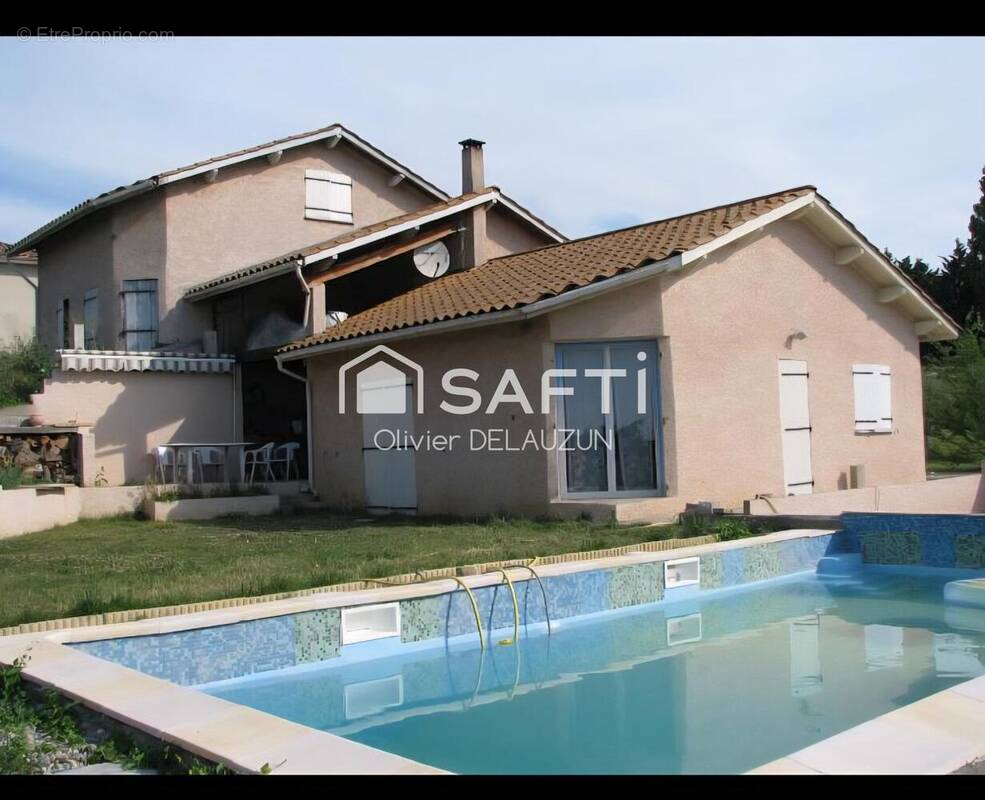 Photo 1 - Maison à SAINT-JUST-CHALEYSSIN