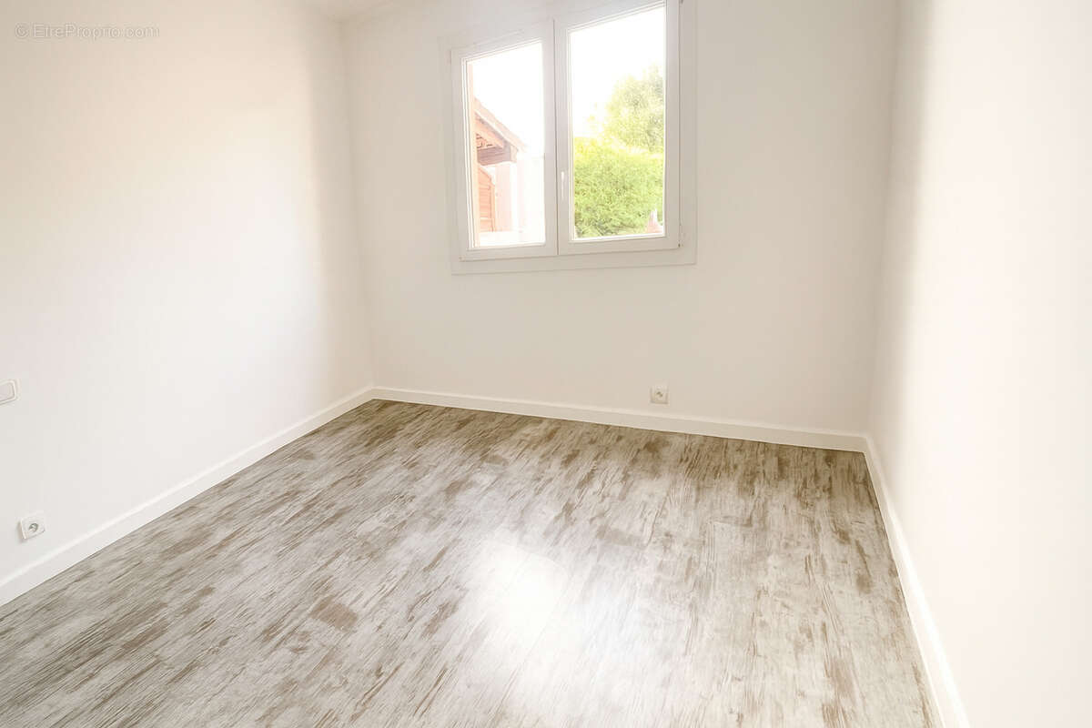 Appartement à SIX-FOURS-LES-PLAGES