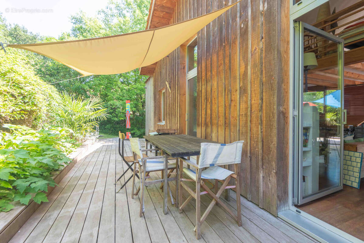 Maison à QUINSAC