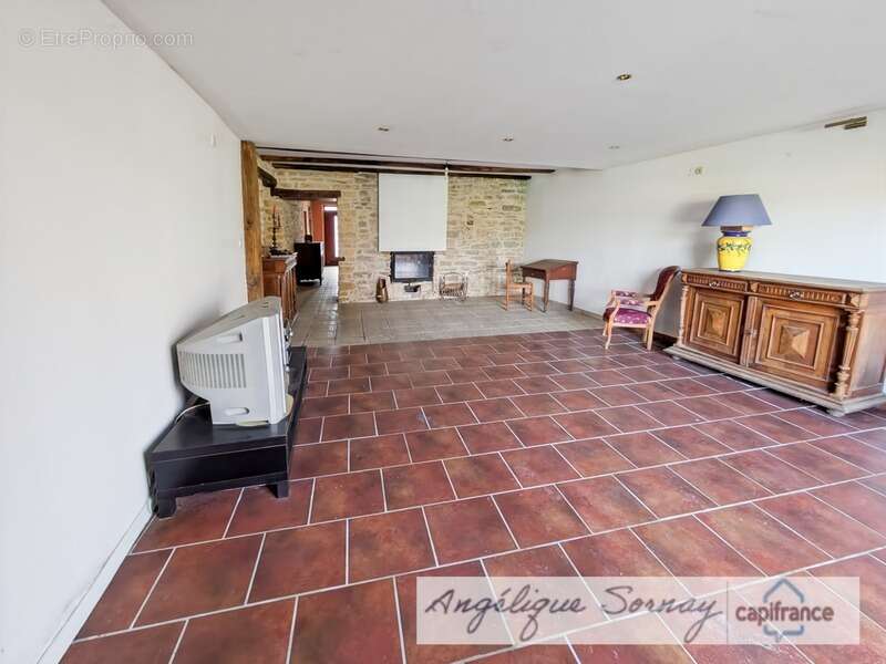 Maison à SAINT-JULIEN