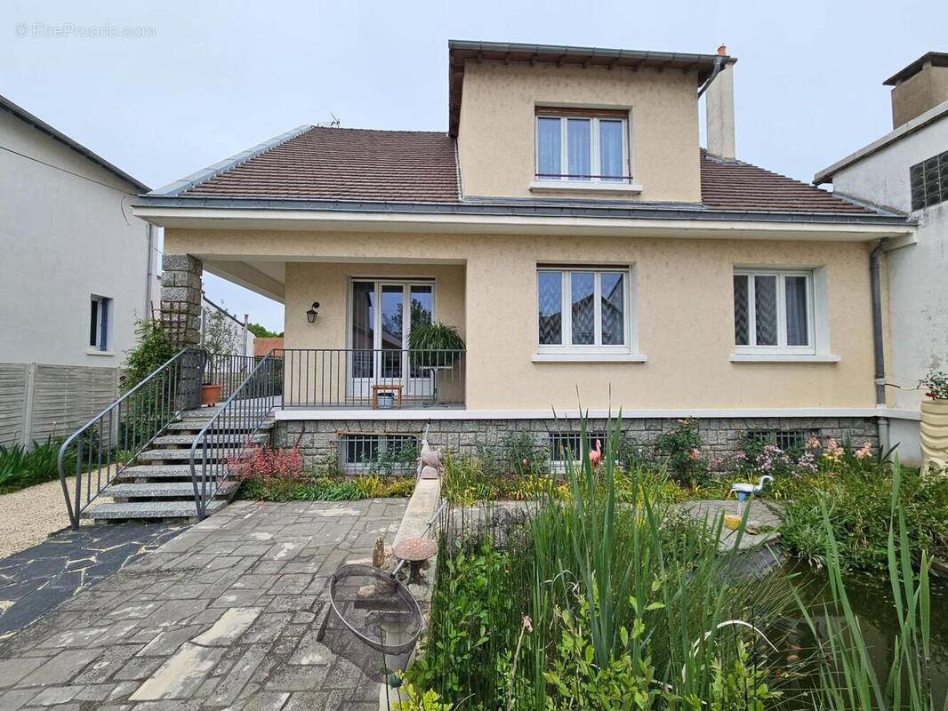 Photo 1 - Maison à BELLERIVE-SUR-ALLIER